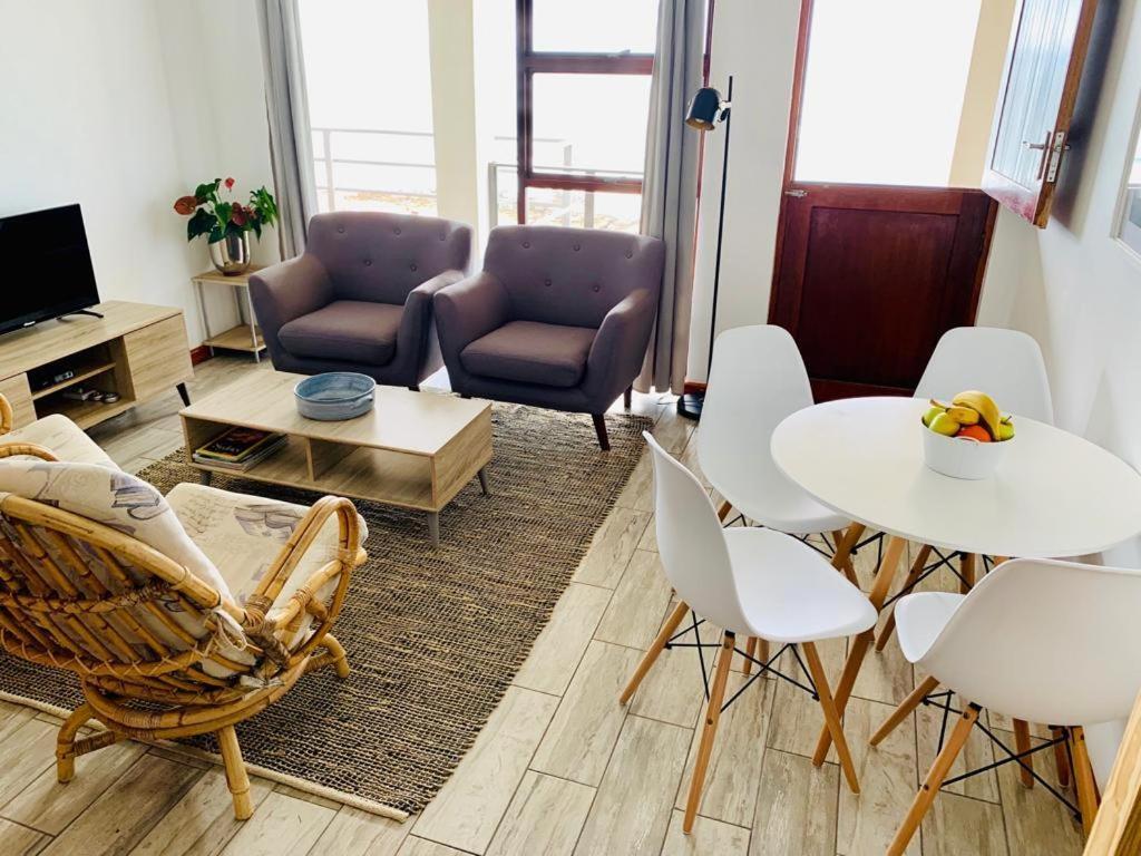 Captain Sunshine Guest House Groot-Jongensfontein Екстер'єр фото
