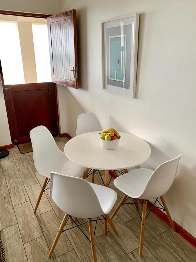 Captain Sunshine Guest House Groot-Jongensfontein Екстер'єр фото