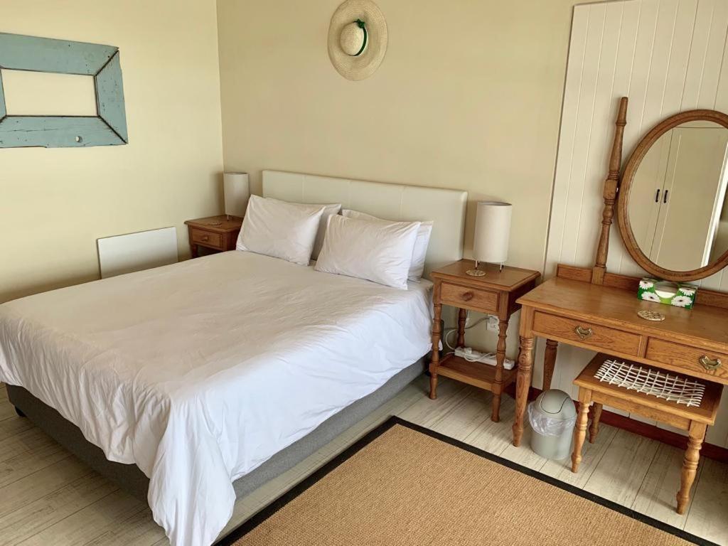 Captain Sunshine Guest House Groot-Jongensfontein Екстер'єр фото